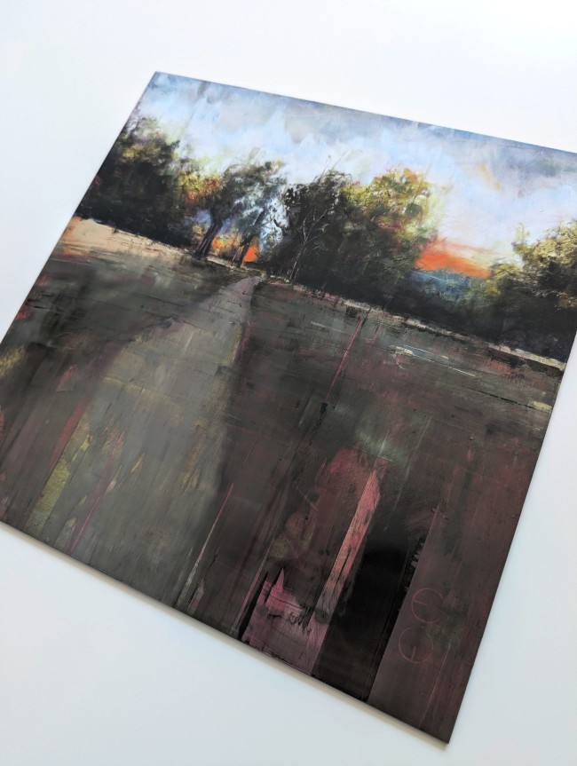 Parklandschaft 01 in Seitenansicht – Weg und Baumkante im Abendlicht, Öl auf Alu-Dibond